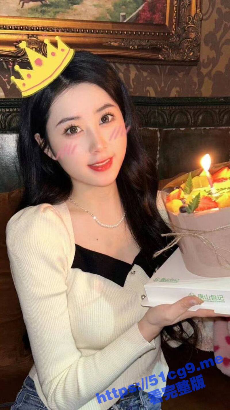 唐山大三学生妹 黄欣燕 只要有钱就能为其服务 超漂亮的小美女 足交 口爆 被按住后入