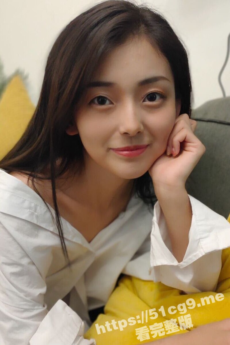 极品平面模特女神 薛柳欣 因吸毒为了赚毒资 下海做裸模 完美的身材 清纯的脸蛋 反差婊