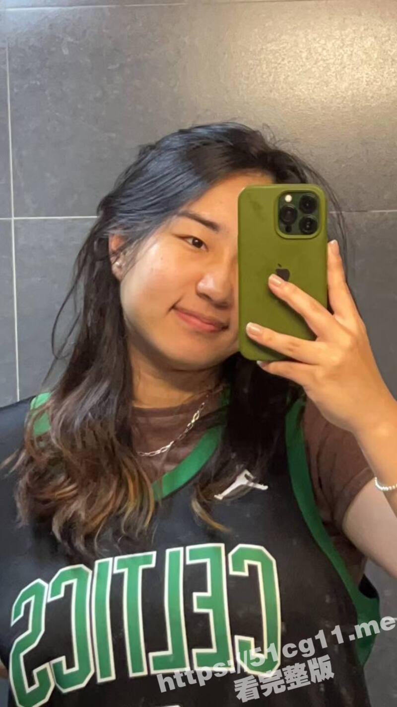 微胖母狗 刘小雨 被无数人开发 是男人就可以 喜欢猛操她的骚逼 大奶操起来贼有视觉感