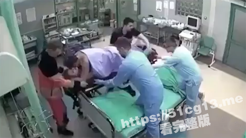离大谱！男子和小三幽会被妻子发现 在避孕套涂上强力胶 结果刚插进去就被在了一起！