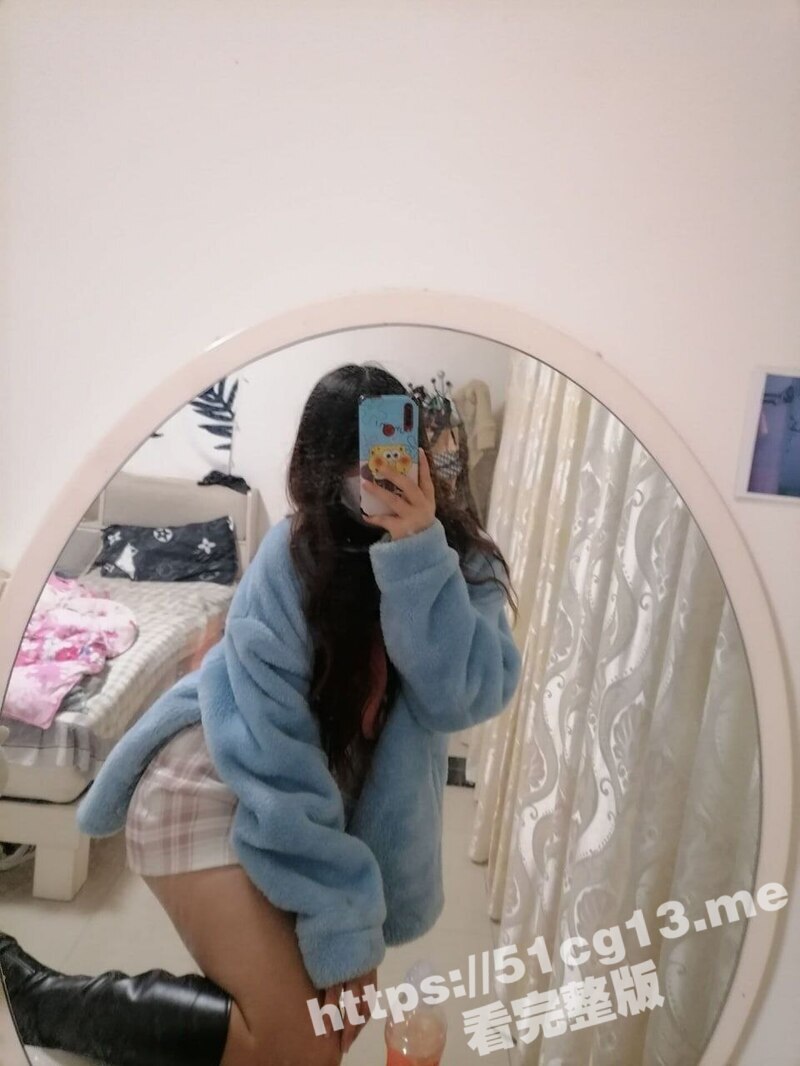 极品身材的学生妹 校花 私下是只反差婊小母狗 带着眼罩被摁头口交 粗鲁的插入
