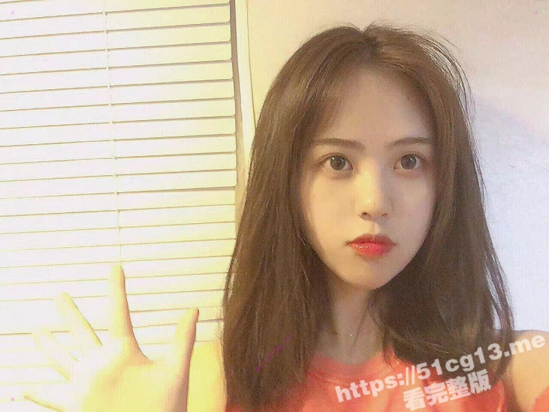 台湾世新学妹 清纯妹子无套啪啪自拍视频被无情泄密 反差妹子真骚