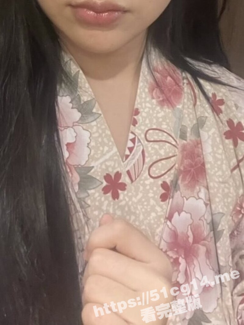韩国 清纯美女大学生 极品身材校花 为校友 口爆 做爱的不雅视频流出