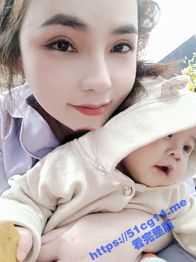 越南胡志明市 极品绝色已婚美女反差少妇私密自拍视频 维修手机流出