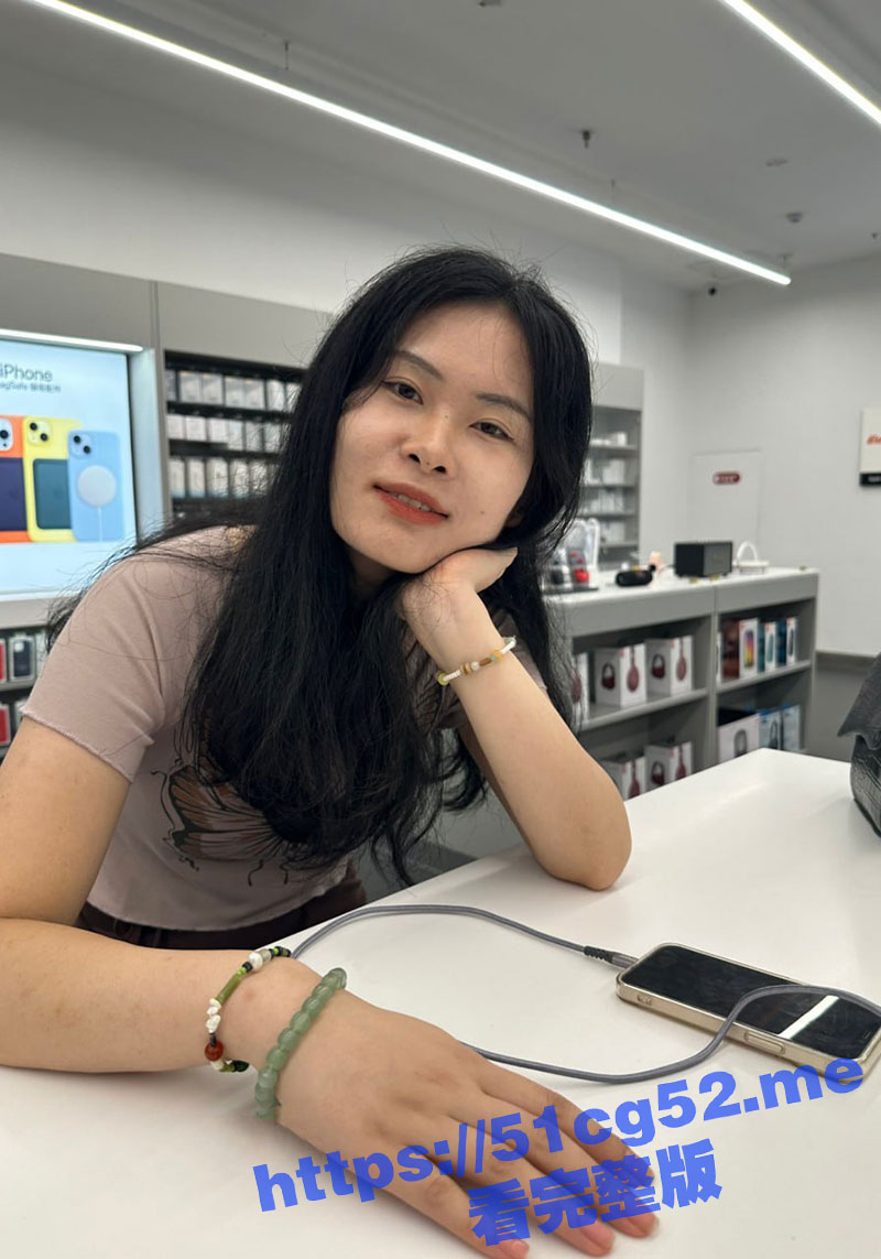 眼镜反差人妻 佳佳 与老公日常性爱自拍泄密！还原最骚人妻最真实的一面体验性爱高潮！