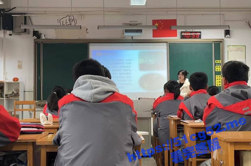 聊天软件认识的23岁常州 林妹妹 颜值高身材好玩得花 堪称床上小野猫