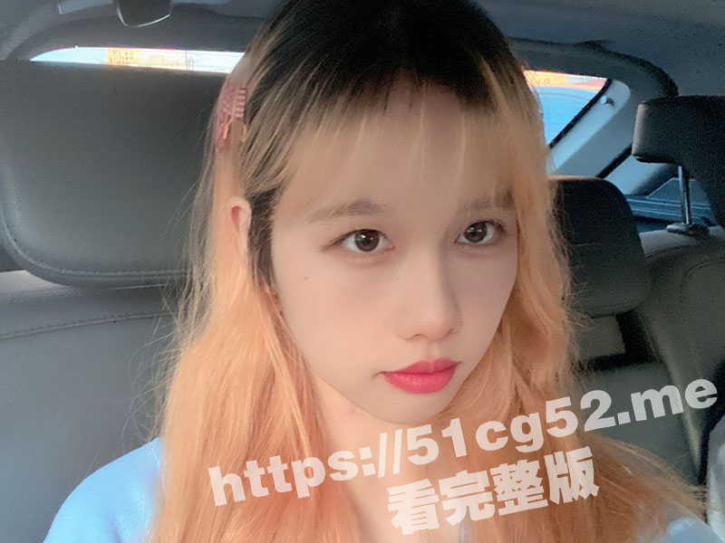 江苏旅游职业学院小女友旅游黑料 性欲旺盛到酒店直接把大鸡巴插入她的馒头逼里猛干