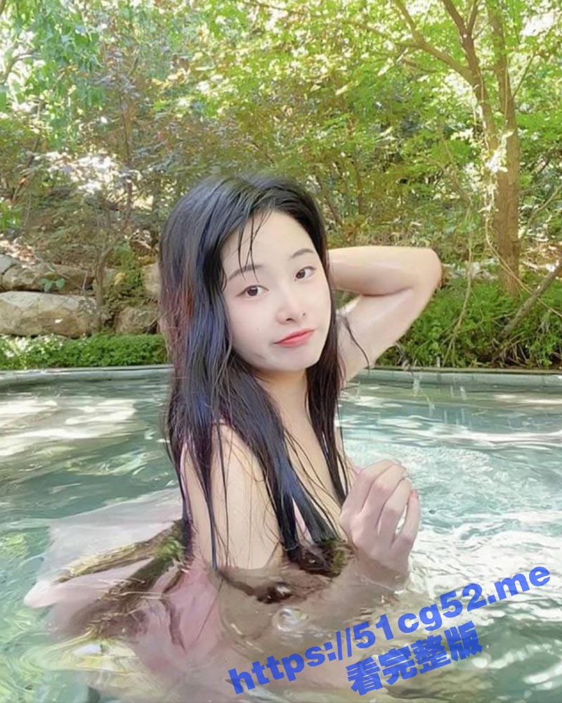 约操小红书上认识的已婚少妇 性经历次数非常少但床上又非常的闷骚 生过孩子的小穴依然很紧致粉嫩