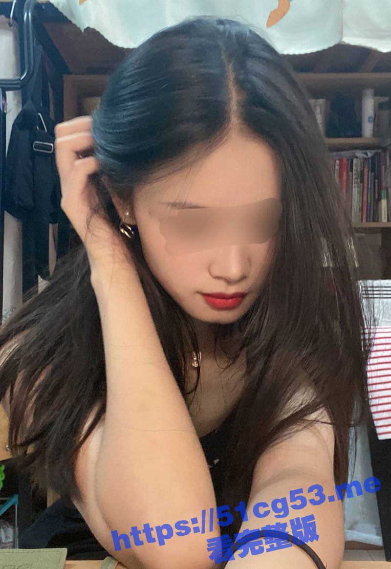 厦门集美大学贫乳校花 徐梦琪 性欲超强 撅着屁股被后入到疯狂浪叫 分手后遭渣男曝光！