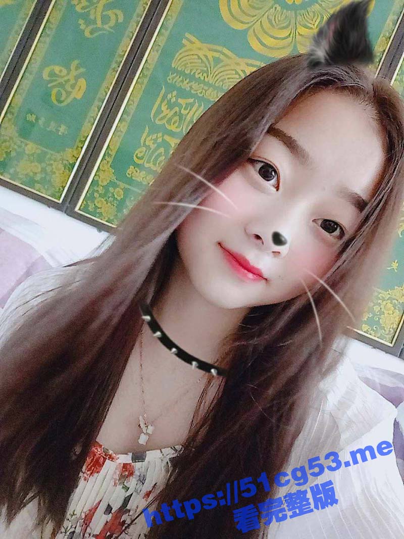 江西农业大学骚货 雯雯 颜值非常清纯的妹子 被男友带到酒店 穿情趣内衣各种抽插爆操