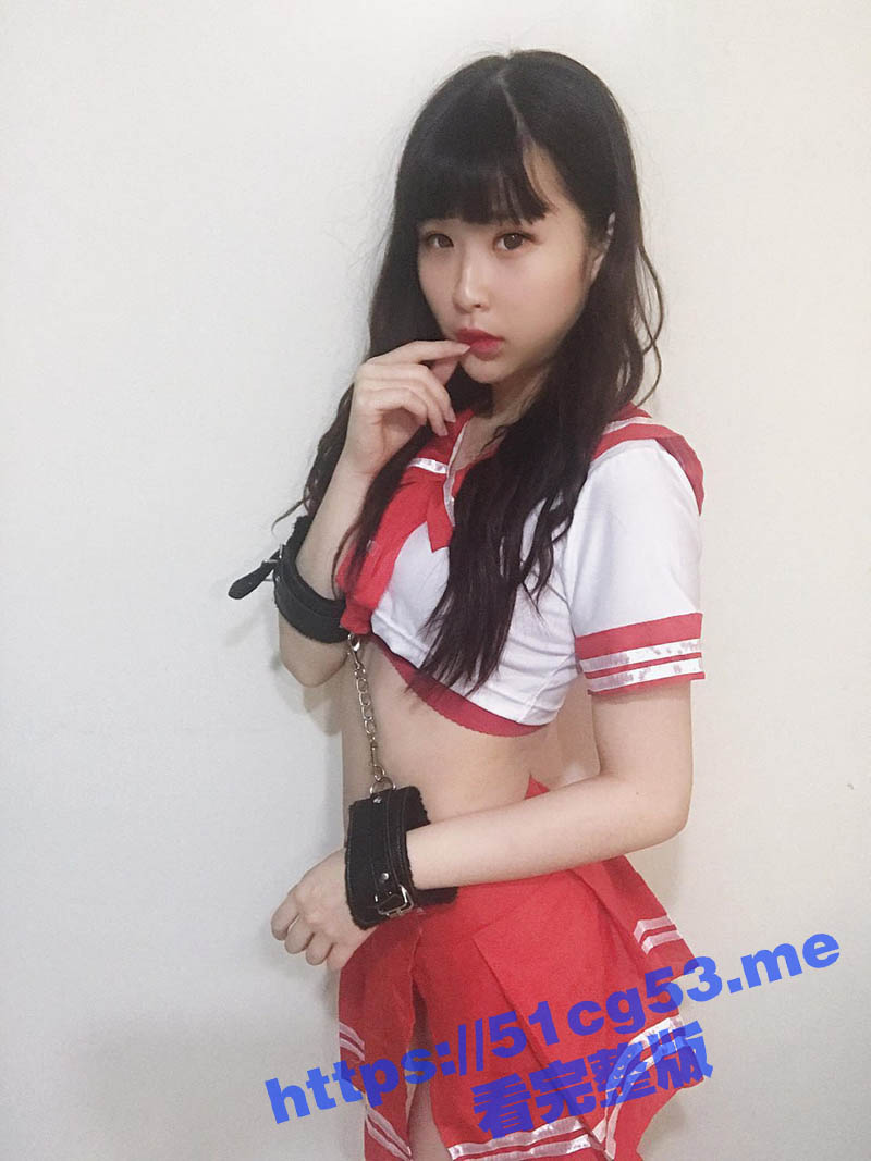 一起同居的03年极品白虎嫩妹 背着男友偷情室友 拍下不雅视频流出 主要是室友还和男友成了好朋友