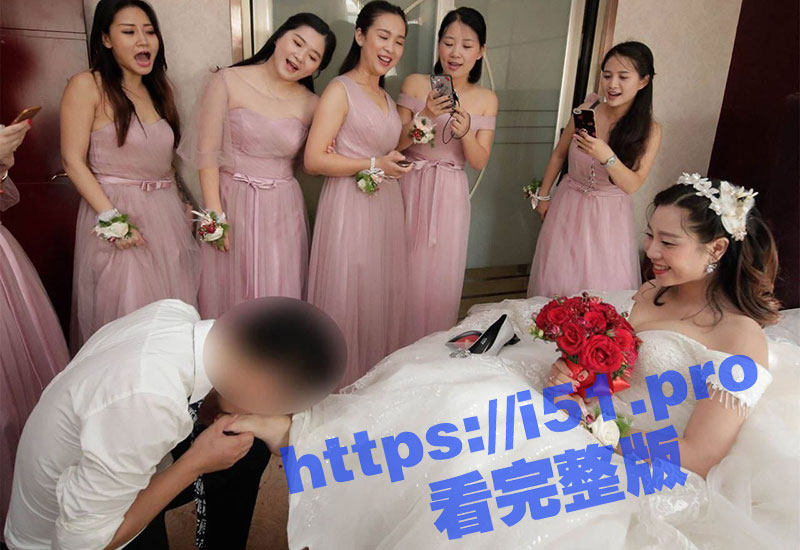 哈尔滨教英语的极品美少妇老师 趁着老公出差不在家和野男人在沙发上偷情！
