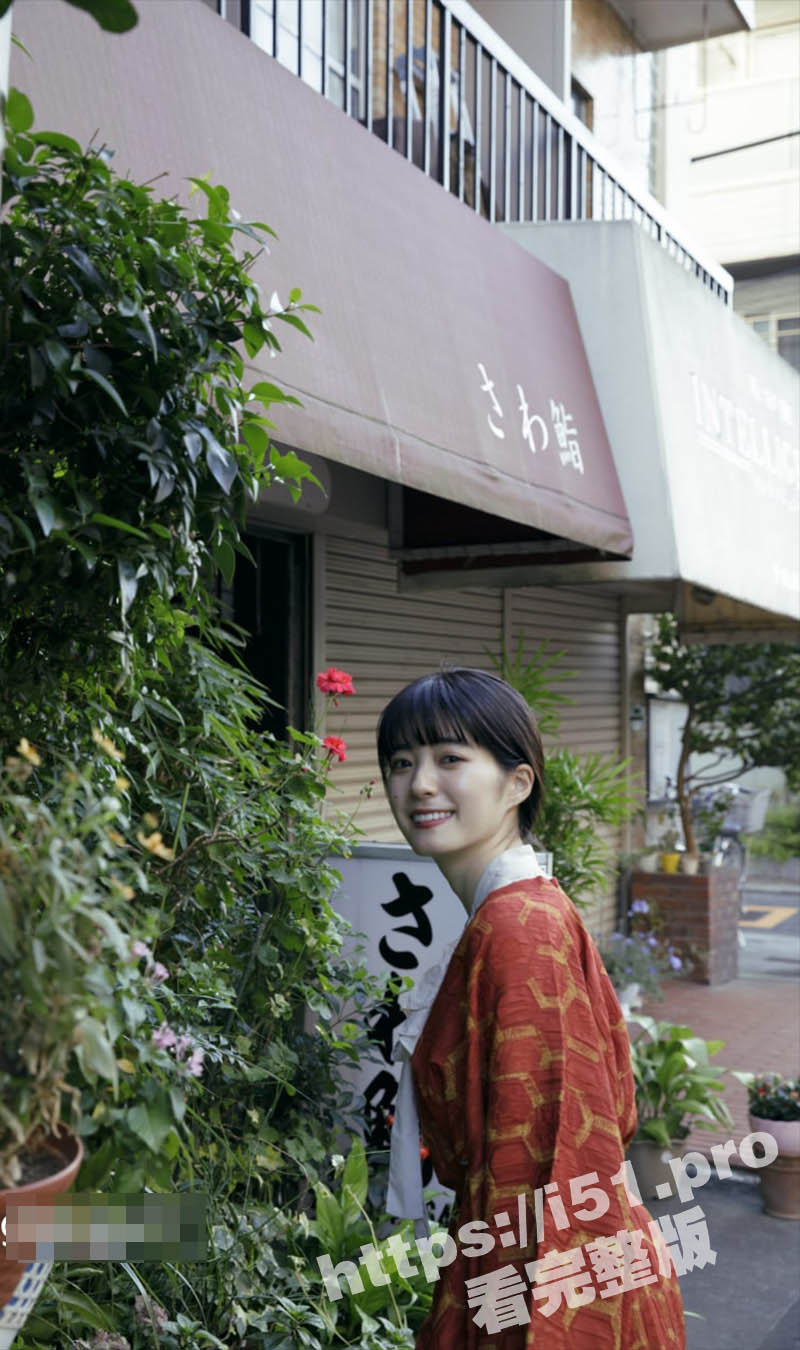 长相甜美气质的日本知名女模特演员 橘凛々子 与男友做爱视频曝光 啪啪时很是投入 表情销魂又淫荡