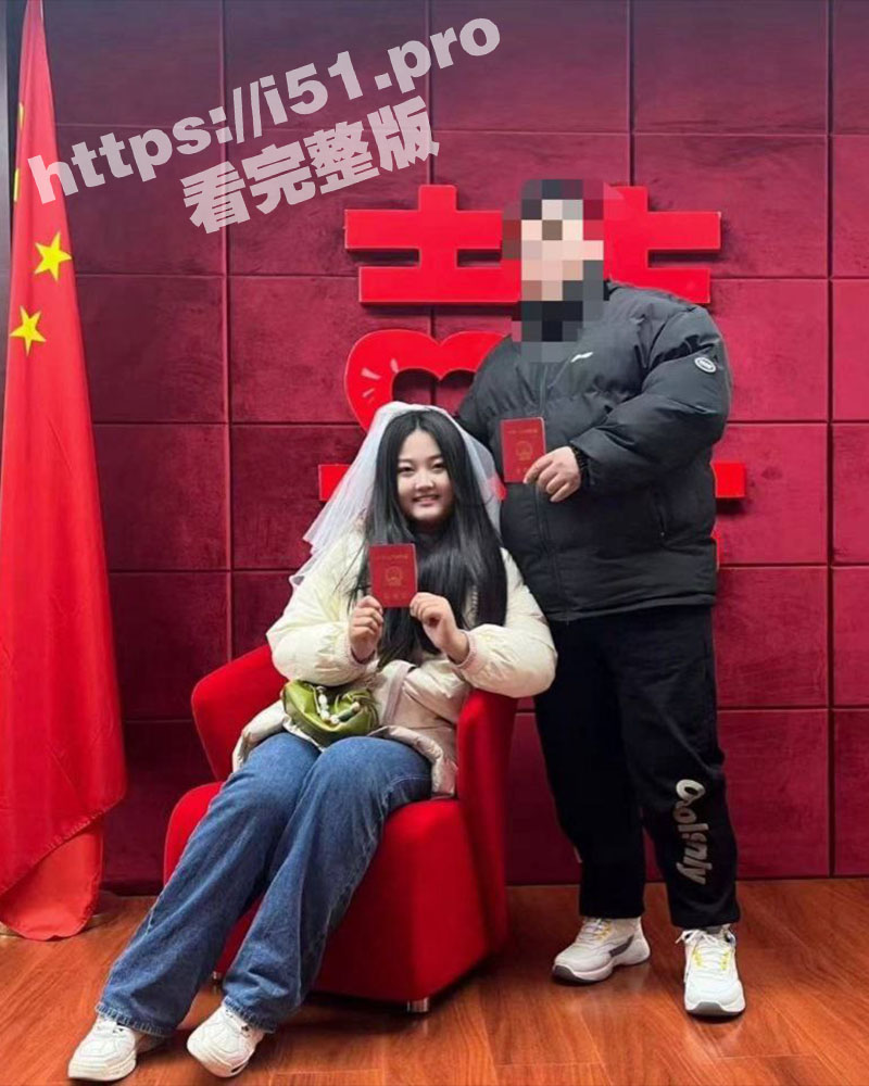 河北邯郸民宿老板娘 李小郡 婚内出轨炮友 还曾跟炮友在自己家中穿着婚纱偷情啪啪 简直不要太刺激