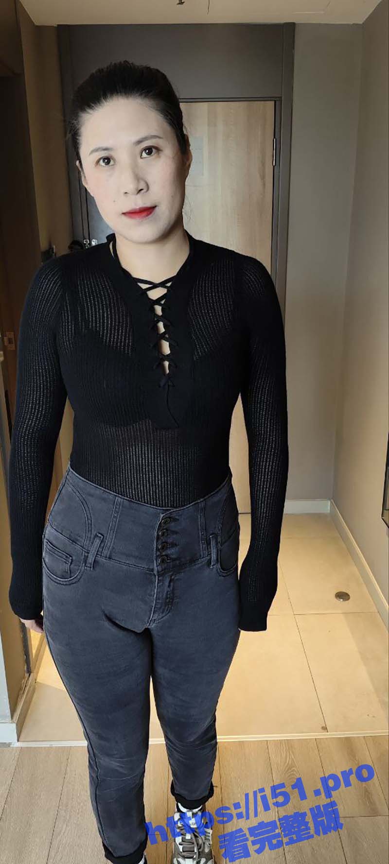 吉林长春38岁的女销售反差婊 骚货熟女丰乳肥臀 性欲特别强背着老公找炮友 和客户多次发生关系
