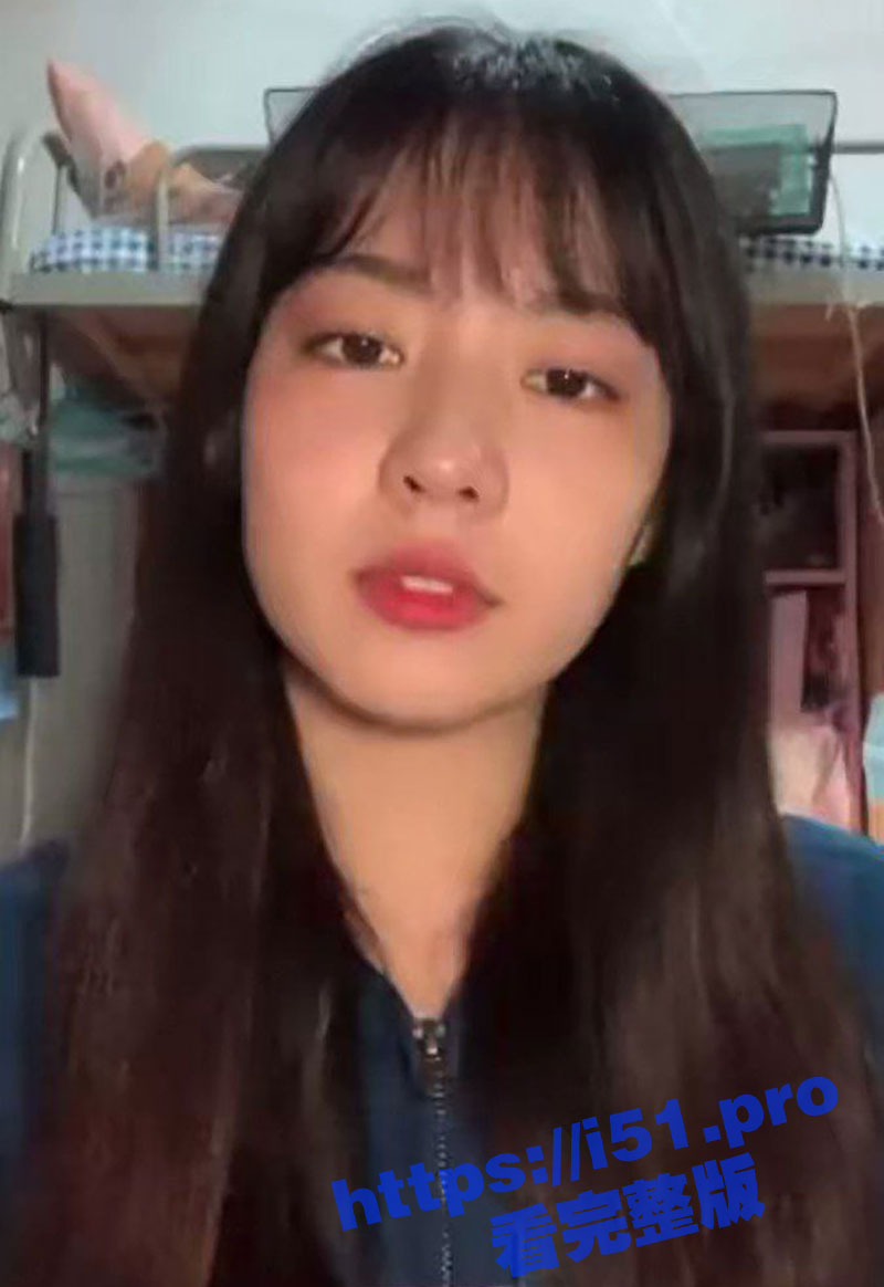 骚逼前女友 马燕妮 异地期间经不起诱惑 被几个纹身小混混拿下！并被调教成淫贱的母狗！