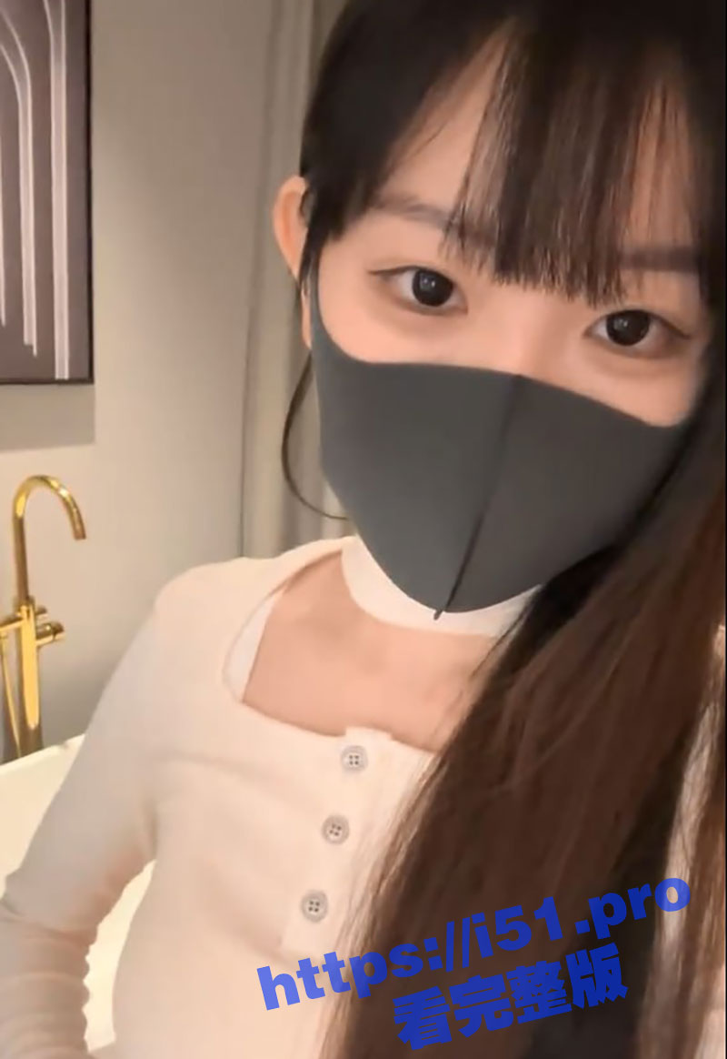 18岁纯欲萝莉少女 下海捞金 献出稚嫩的肉体给金主舔逼狂操真让人羡慕！