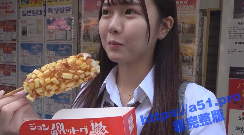 万人求系列 绝对清纯的美少女初次下海 这颜值谁看了不迷糊 可爱的脸蛋被疯狂后入 怪不得瓜友都在找