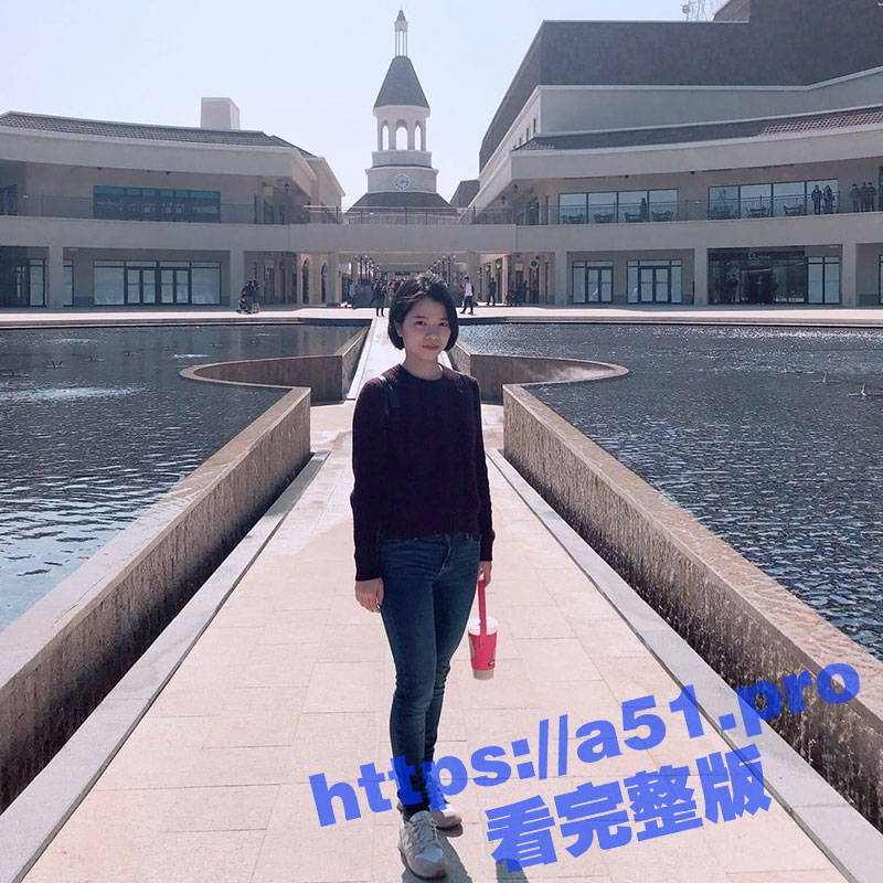 邻家女子追求刺激和老外酒店开炮 清纯模样的背后却是老外大屌下的人肉自慰套！