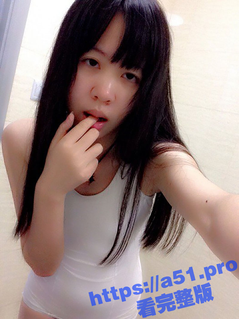 绿帽大神与好友分享老婆 长腿骚货人妻穿黑丝情趣 被老公好友后入爆操 老公在一旁边录边撸