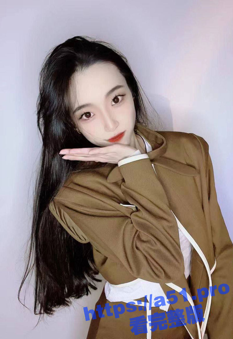搞妹子一定要学会画饼吹牛逼！视频里的妹子被忽悠的精子颜射了一脸还觉得自己很幸福！