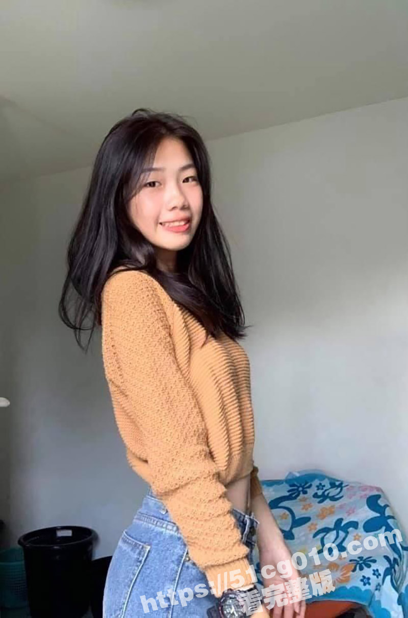 泰国反差高中生 颜值清纯可爱的小美女 吃起鸡来不弱于人 年纪虽小技术却很强