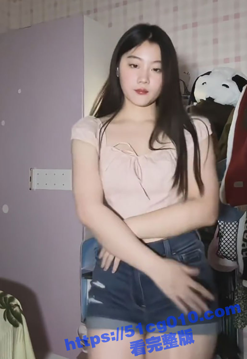 武汉微胖巨乳反差婊 黄靖瑶 清纯甜美的外表 私下被腹肌体育生SM爆操！两个大奶子甩的飞起 太过瘾了！