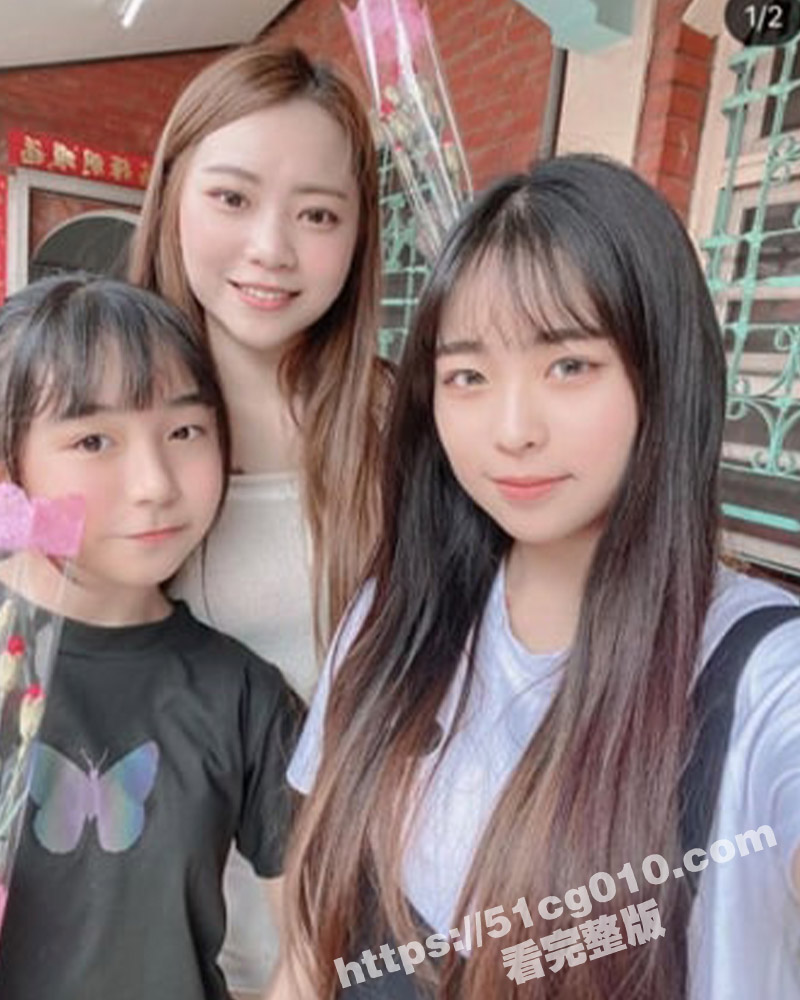 电脑里的秘密！高三学妹修电脑时私密自慰视频被曝光 妹妹酷爱自拍 镜子前掰穴展示极品身材！