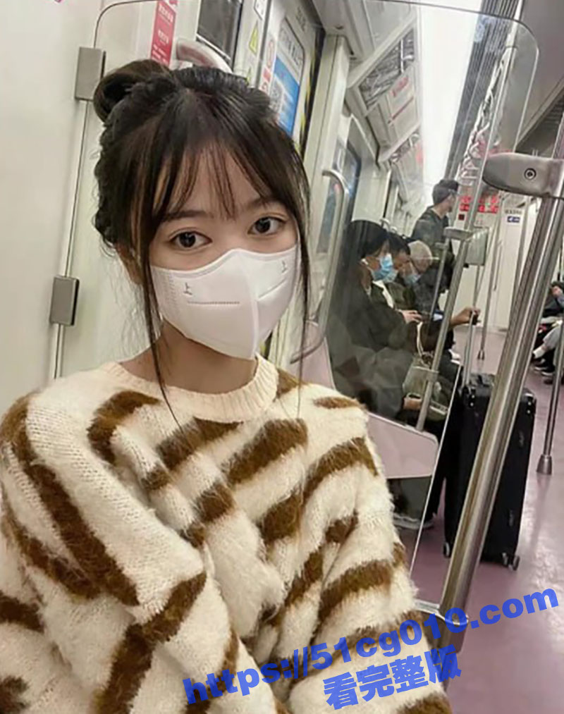 公司的长腿极品女同事 费了好大劲才拿下的 黑丝配长腿真是太诱惑了 公司和酒店到处都是我们的做爱淫记