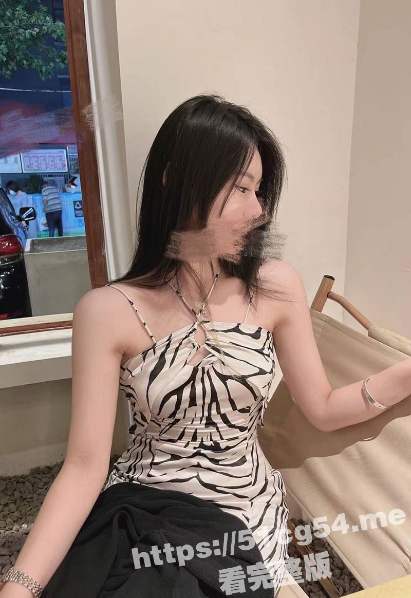 瓜友投稿 我的骚货女友普通姿势已经无法满足她了！欲求高潮的她学习狗爬式被我疯狂后入冲击！