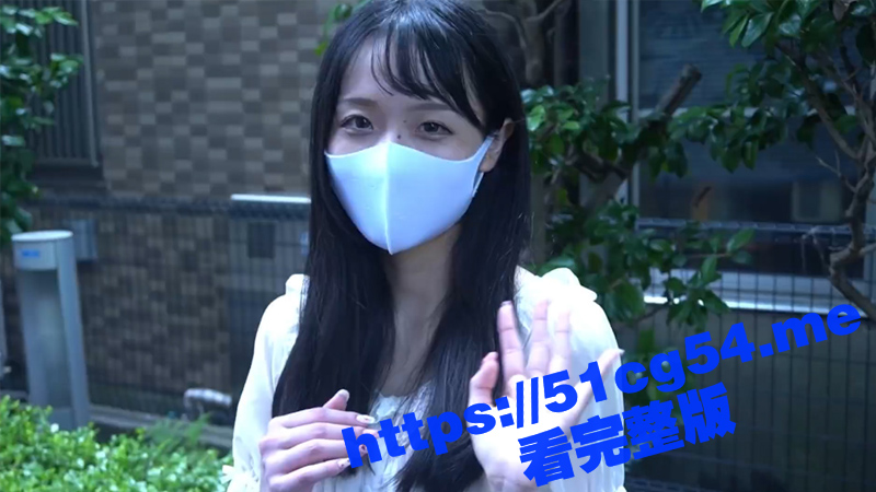 是甜妹儿啊！笑起来超甜的日本素人妹子口交大屌 被暴力按头深喉！一点都不怜香惜玉呢！