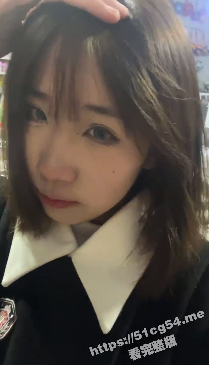 鹤岗情侣酒店啪啪视频被好兄弟流出 男主有SM调教倾向 对着女友的骚逼一顿狂扇 踮起脚暴力后入女友