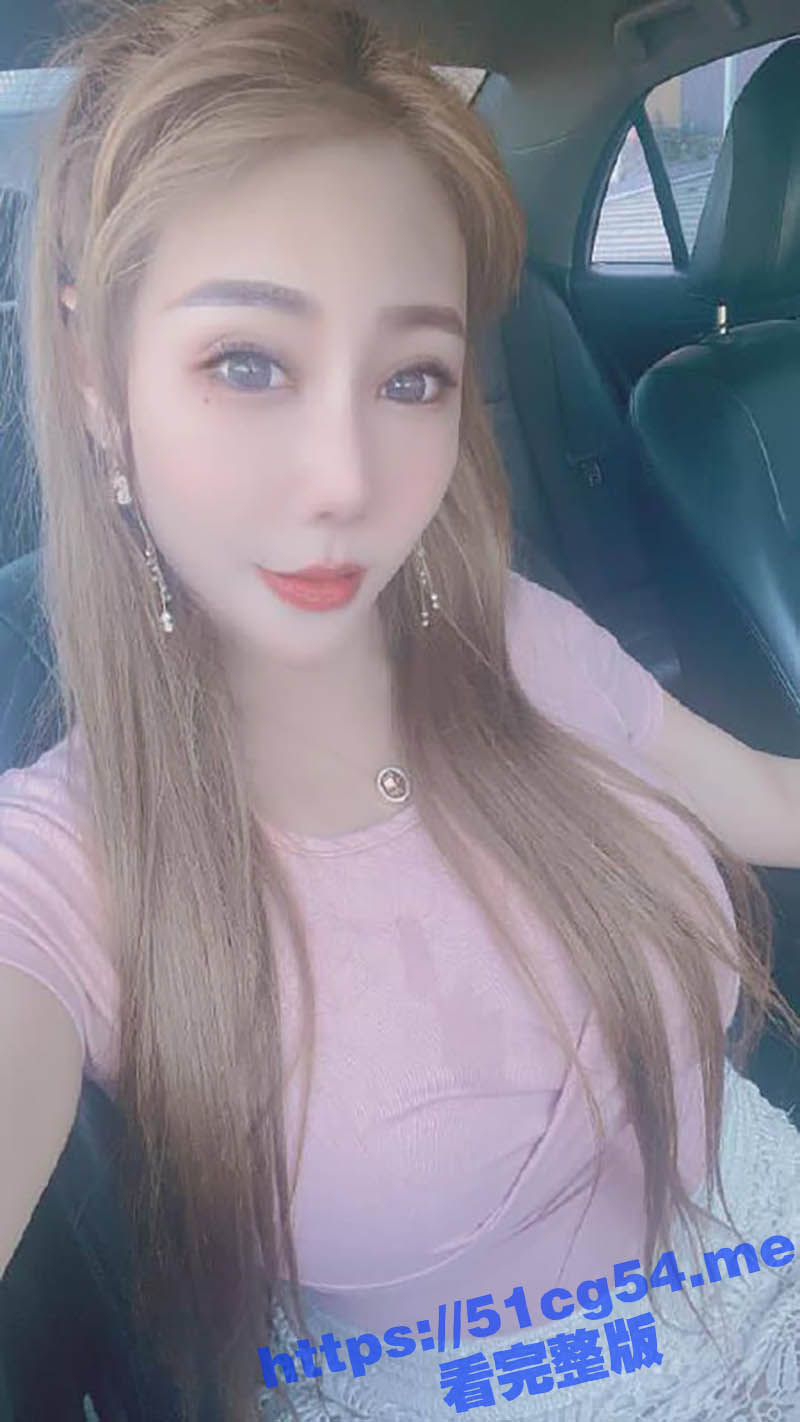 台中的美甲店老板娘 高颜值极品身材的骚货 被金主爸爸调教视频流出 表面女神的人 私下基本都是反差婊