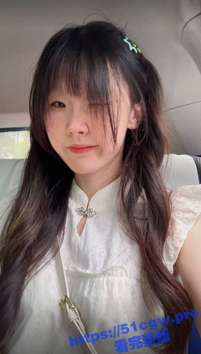 软件上认识的极品学生妹 身材一流颜值可爱 到了床上像狗一样骚 回家后还视频洗澡诱惑我