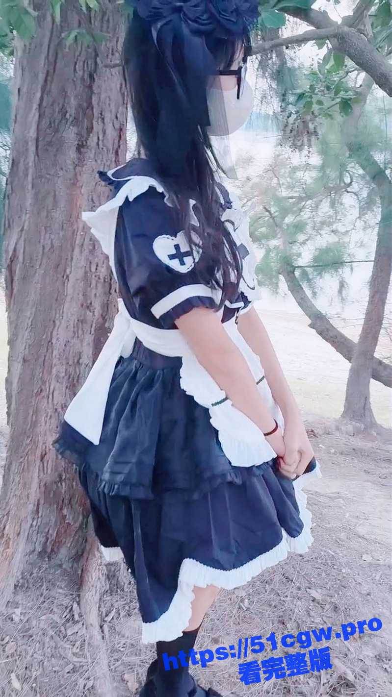 软软兔身穿女仆装 与男友户外取精 热乎乎的精液射在鞋中 穿回酒店继续爆操！操的女友淫叫连连！
