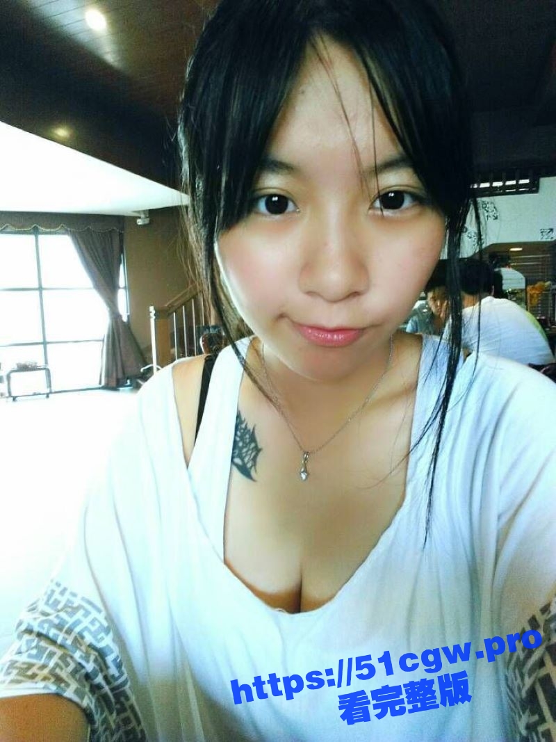 94年巨乳妹子 刘君玲 爆乳骚逼母狗 大尺度性爱私拍流出 巨乳女友骑乘顶操！