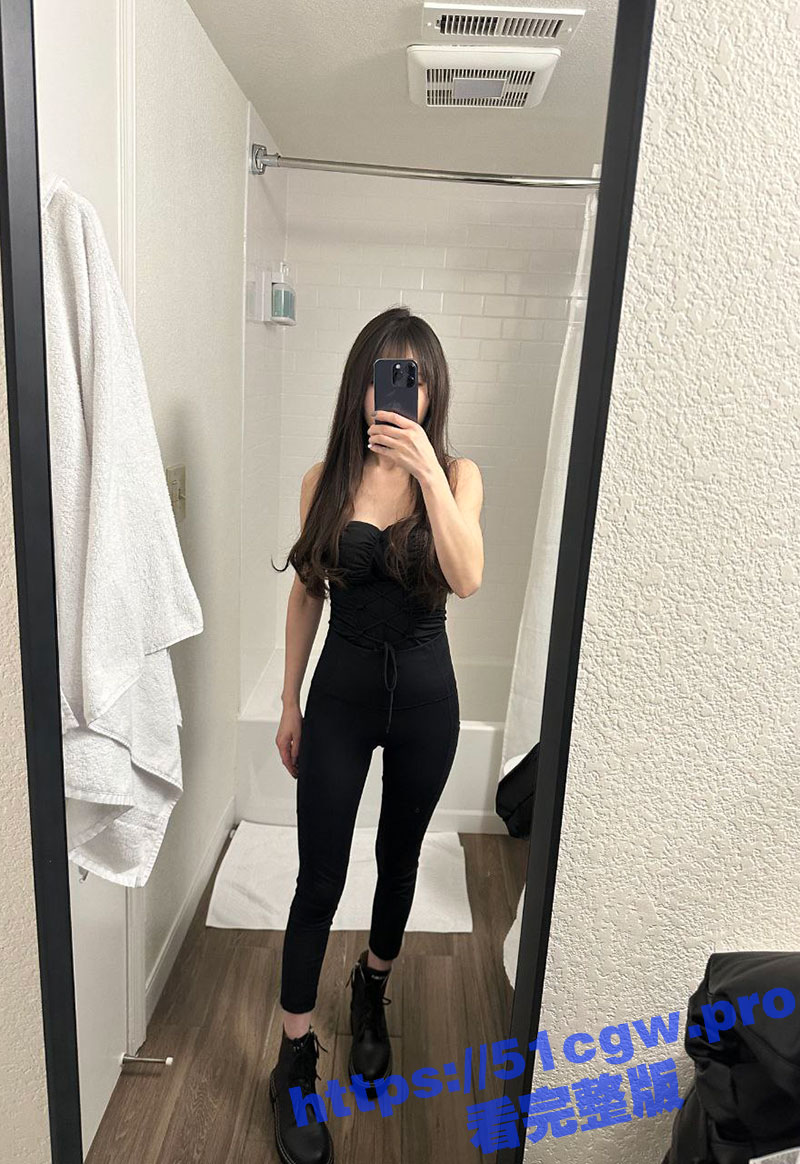 瓜友投稿 自己的极品身材母狗女友 身体超敏感一碰就喷水！身材好水还多实名羡慕了！