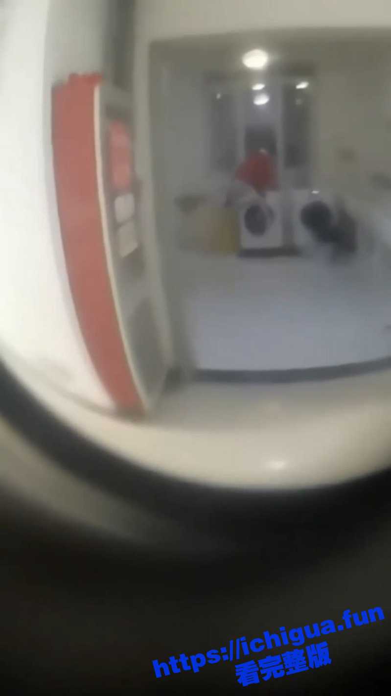 夭寿啦！复旦大学北区宿舍 一男子对着洗衣机猛烈输出！万万没想到有一天洗衣机也能被操！