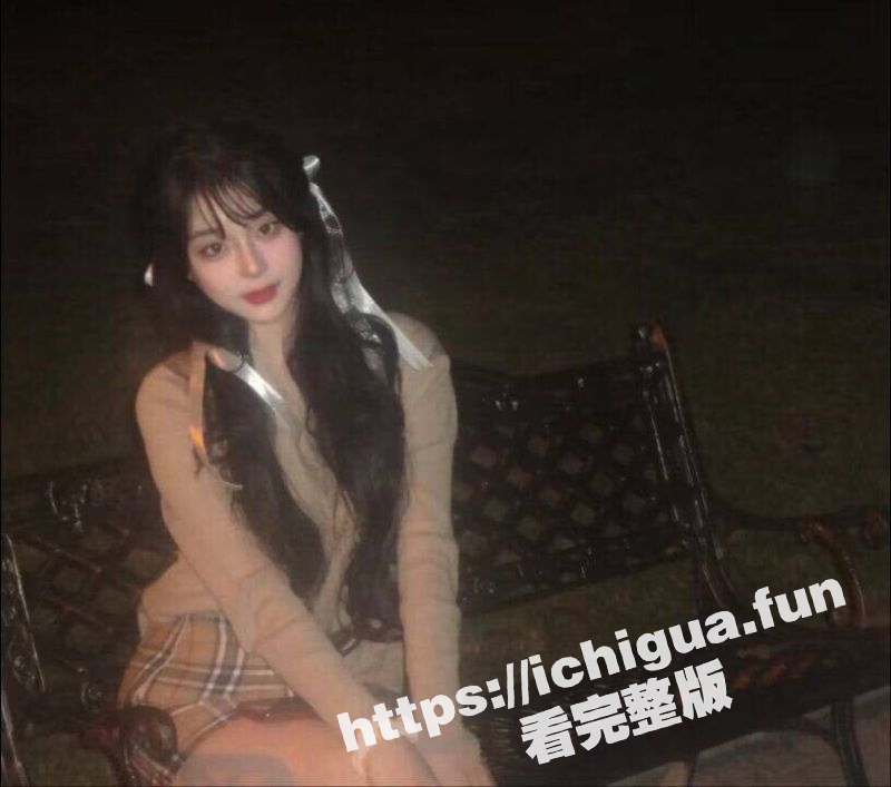 重庆工商学院 极品系花 陈芸萱 男友即瓜友 投稿分享自己的淫荡小母狗 超级嫩！被操到求饶！