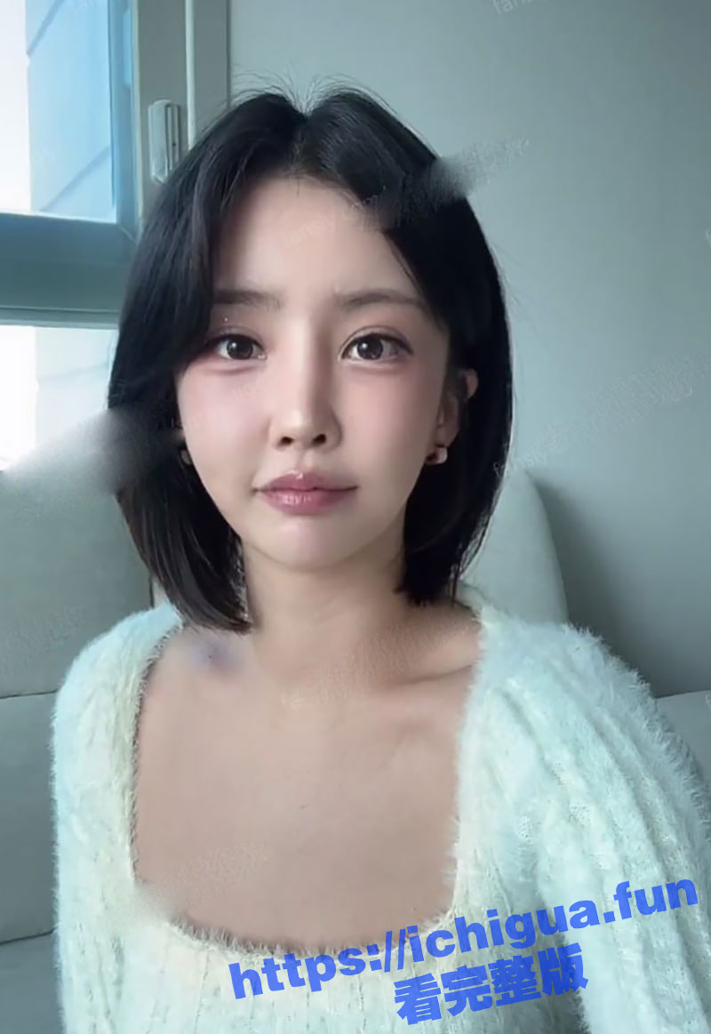 韩国前女团成员 sunwall 在沙发上自慰揉奶扣穴诱惑！虽然是整容脸但是真的好看！