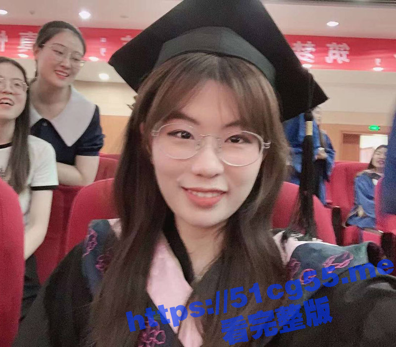 天津的留学生骚货 清纯颜值大奶长腿 小穴还算粉嫩 在网上到处勾引约炮 这要是回国老实人又要背锅了