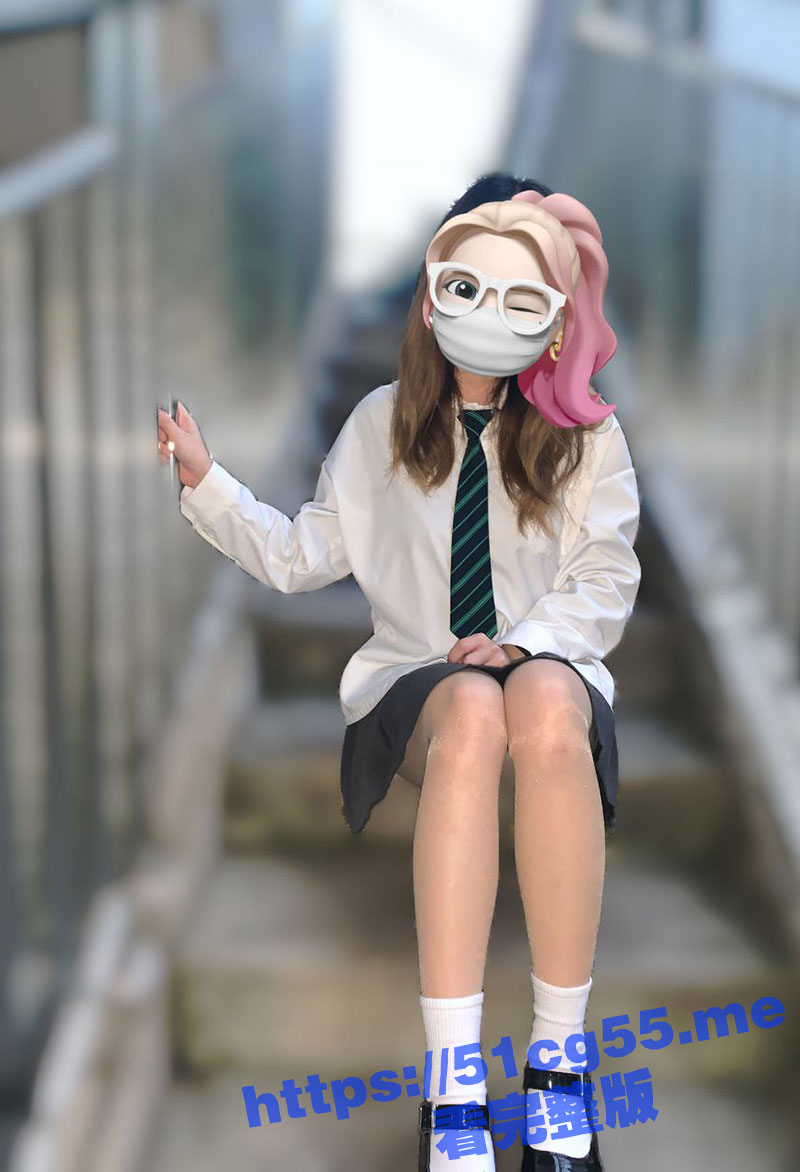 山东财经大学喜欢穿白棉袜的研究生 何蕊莹 被男友调教成一只喜欢肉棒的反差母狗！