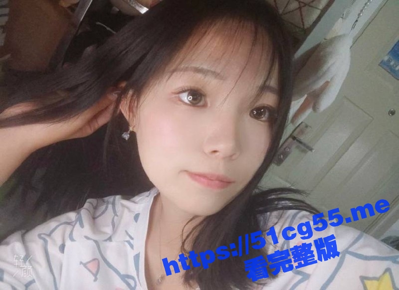 浙江宁波大学 可爱学生妹 张雨汐与男友性爱视频泄露流出 对着粗大肉棒又舔又亲 爱不释手啊！