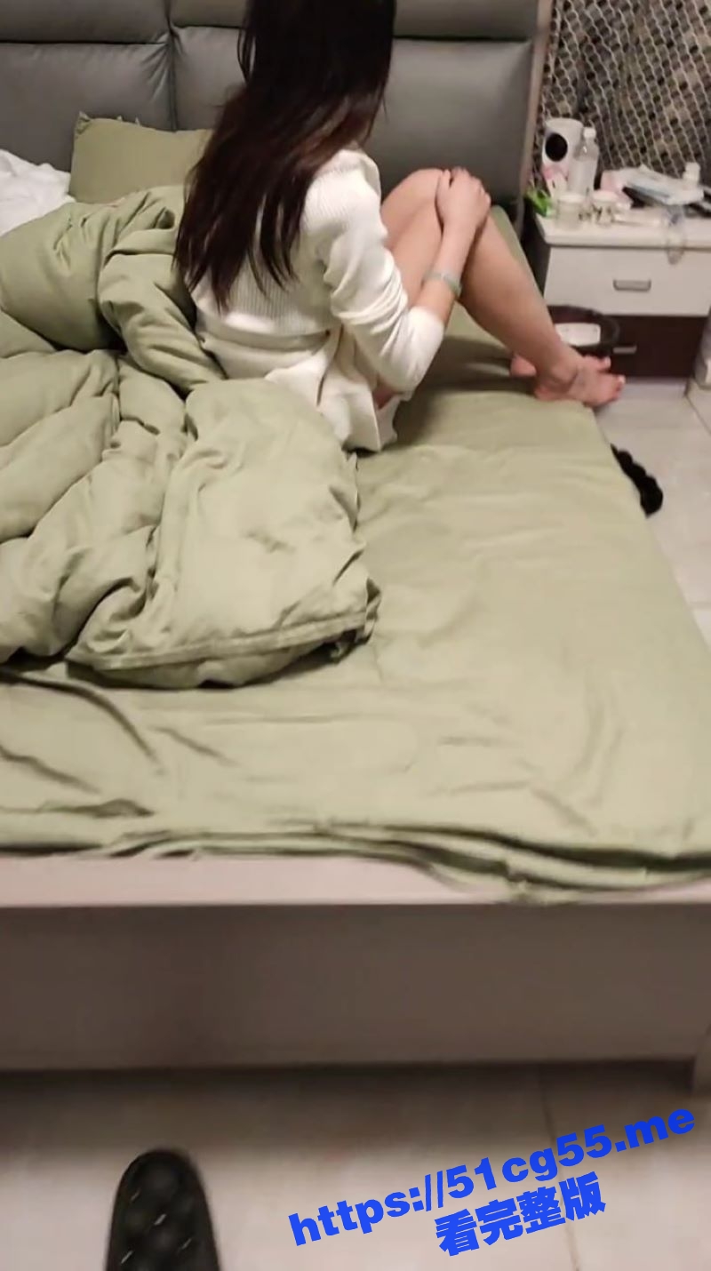 瓜友小情侣做直播带货不挣钱 换条赛道 做网黄 自拍做爱扣逼揉奶 尝试新路子！