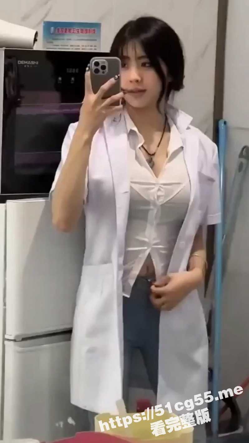 公主们的夜生活合集秀！迪士尼在逃公主KTV秀 超刺激！在大庭广众下毫不遮掩！