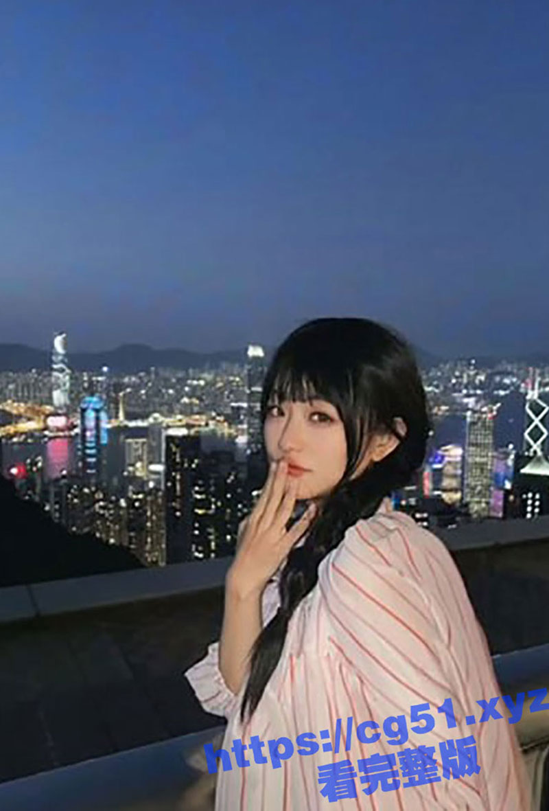 河南开封极品身材空姐 张依迪 第二弹 在镜头前为主人录制完成任务视频！喝尿用尿洗头洗脸毫无下限！
