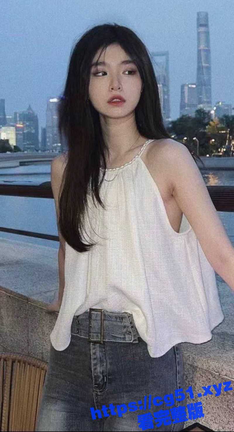 瓜友投稿 一起上班的女同事 在团建结束后送她回家 顺势强上爆操！
