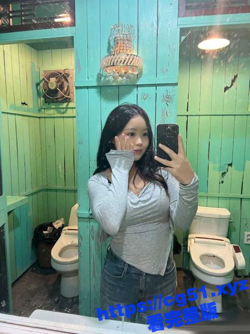极品大奶反差婊 推特博主 Mmmmppiiii 大尺度付费自拍 自慰插逼 啪啪后入！