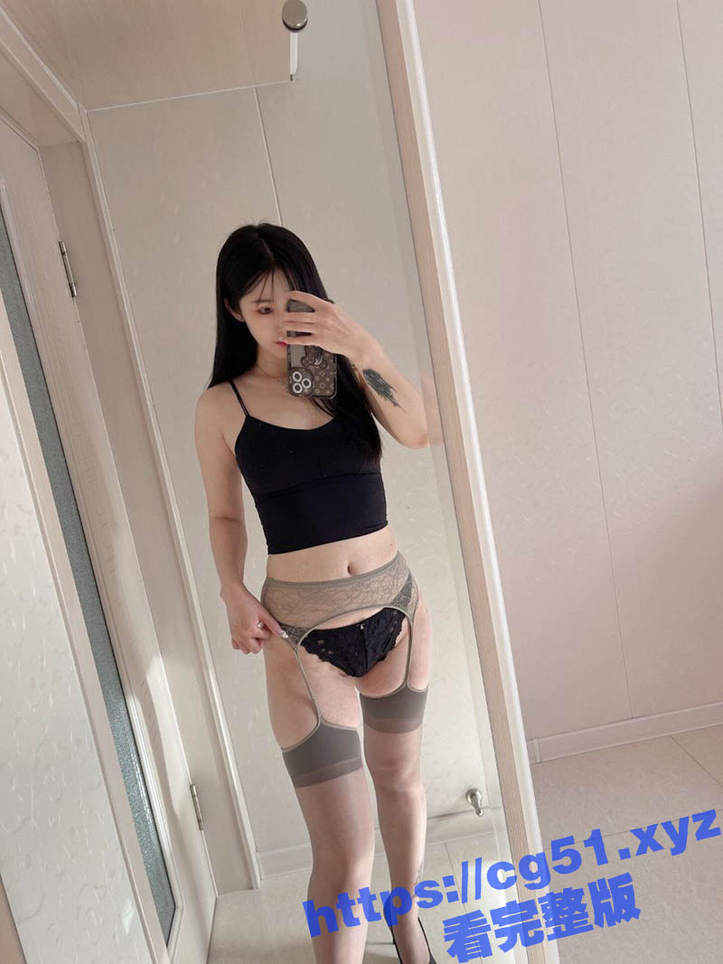 辽宁极品少妇 何佳赢 兼职外围楼凤 高颜值酒杯腿的性感骚货招嫖视频被曝光 这身材一看就抗操