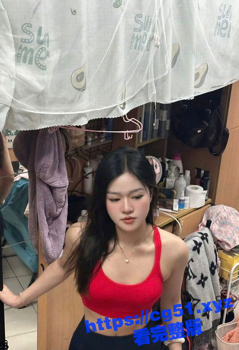 华东师范大学极品反差校花 王奕萱 小穴超粉嫩的学生妹和男友不雅视频流出！